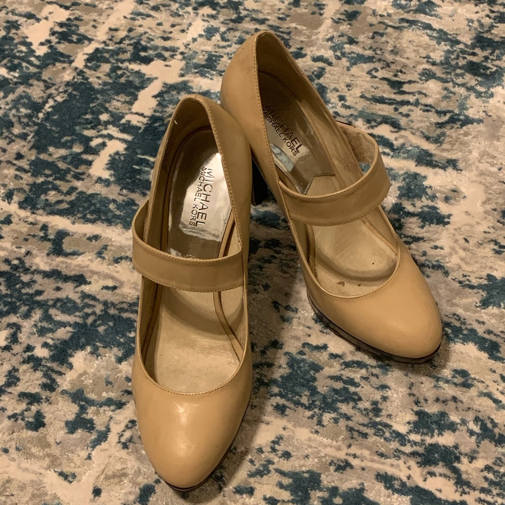 Michael Kors Mary Jane size 9 shoes